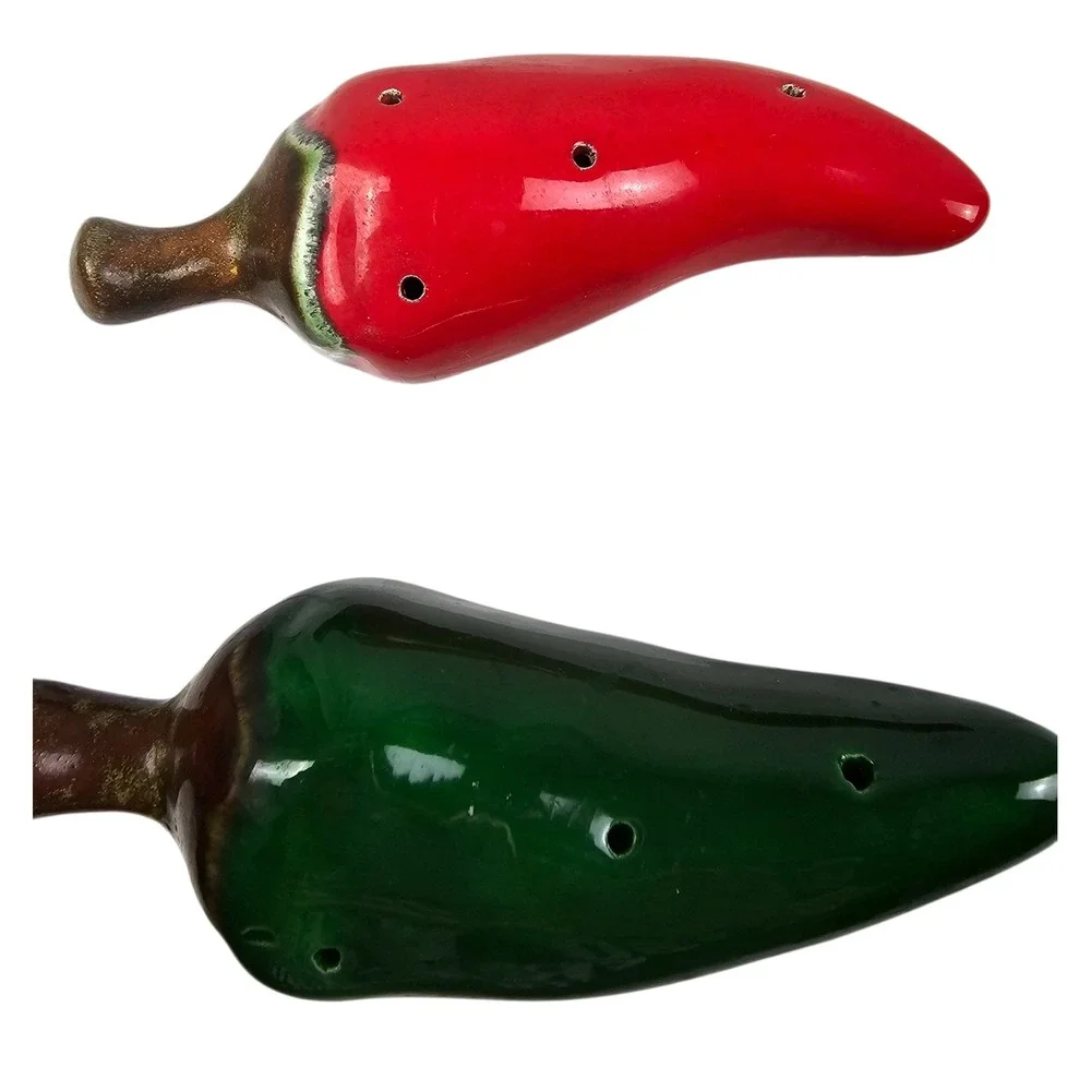 Vintage Ceramic Chili Pepper Salt and Pepper Shakers Red Green Southwestern 3